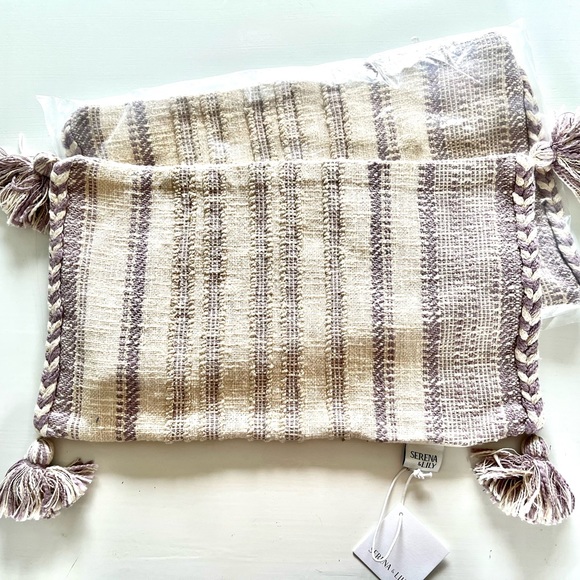 Serena and Lily Ridge Stripe Pillow Cover 12x21  *Brand New* - Picture 2 of 6